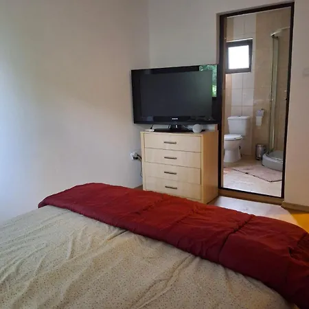 The Byala Escape, Private With Bar & Hot Tub * Bjała