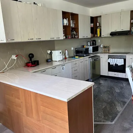 The Byala Escape, Private With Bar & Hot Tub Bjała