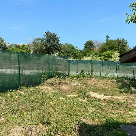 The Byala Escape, Private With Bar & Hot Tub Willa