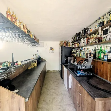 The Byala Escape, Private With Bar & Hot Tub * Bjala