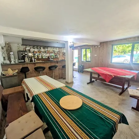 The Byala Escape, Private With Bar & Hot Tub *